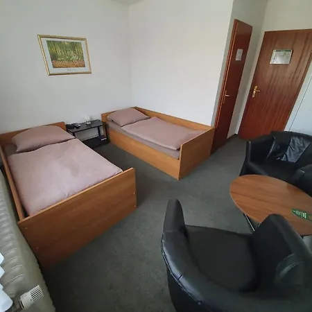 מלון Monteurzimmer Diembeck