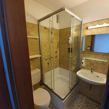 מלון Monteurzimmer Diembeck *